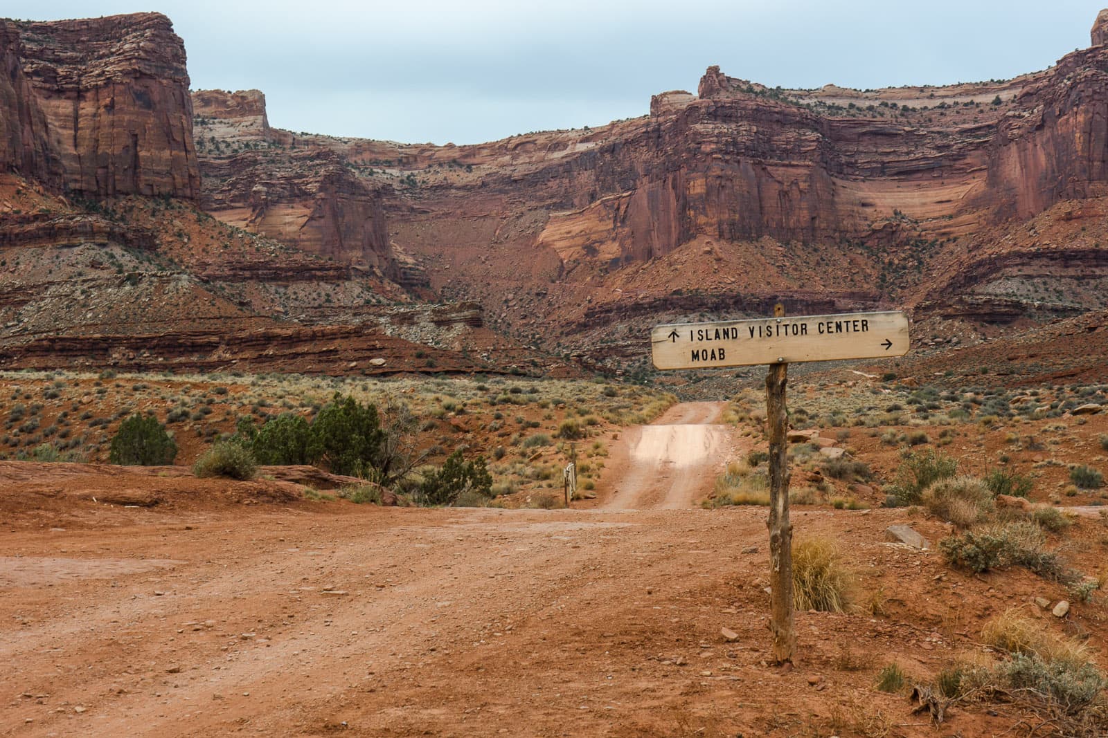 A 4x4 on the White Rim road deep in Canyonlands backcountry